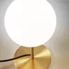 Luminaria de mesa Mahala de acero y cristal glaseado en Amarillo - Lámparas de mesa, Uruguay | Kavehome, vista 4 de 5