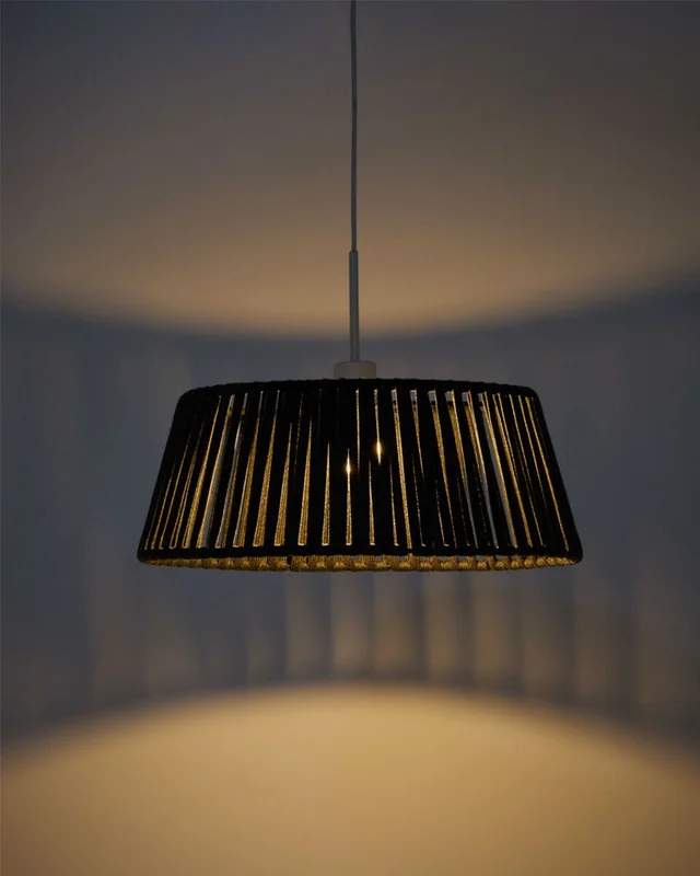 Pantalla para lámpara de techo Aldet de cuerda plana - negro Ø46 cm en Negro - Muebles para el exterior, Uruguay | Kavehome, vista 3