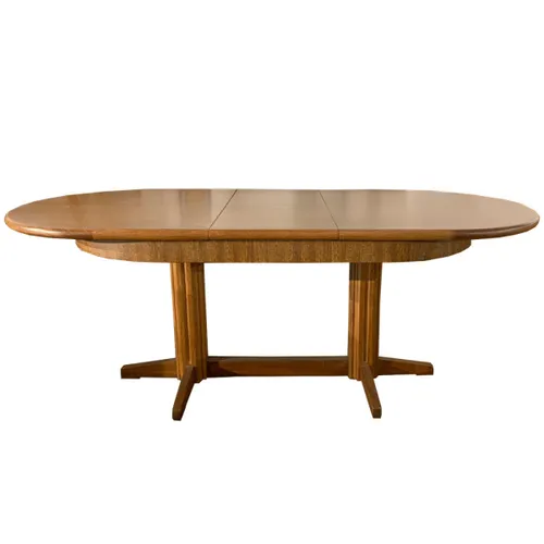 Mesa Ovalada Extensible en Marrón - Mesas de comedor, Uruguay | Fabrica Italiana