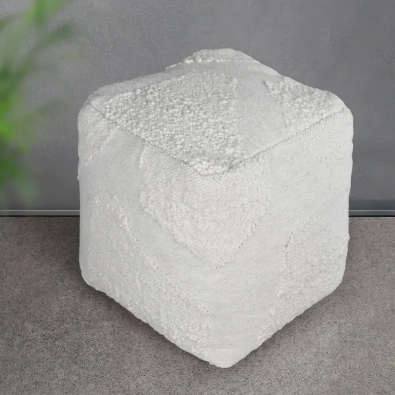 Pouf Balknap Lana Lana Natural en Blanco - Textiles, Uruguay | Divino