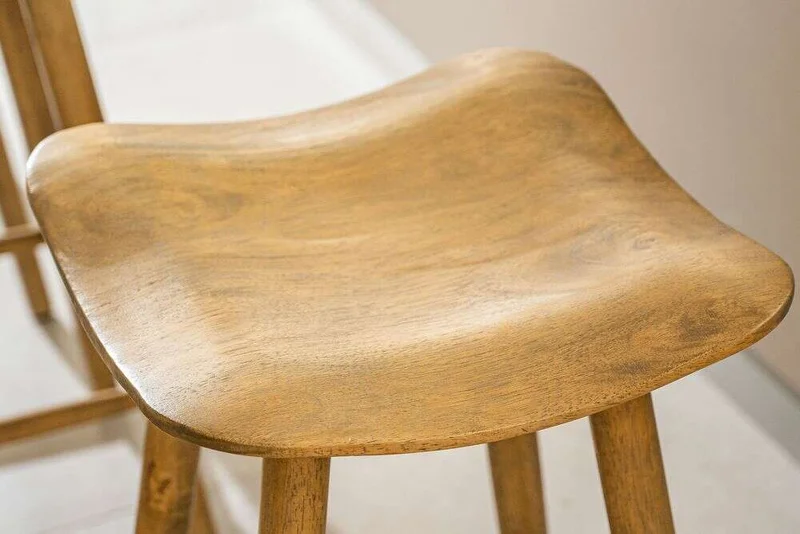 BANCO DE BAR FORMS - NATURAL en Madera natural - Sillas, Uruguay | La Iberica, vista 3