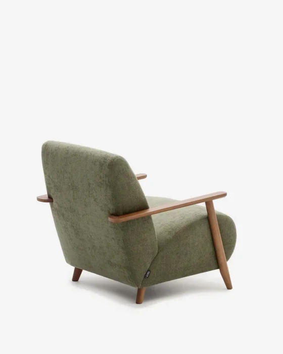 Butaca Meghan de chenilla - de chenilla verde y madera maciza de fresno con acabado nogal FSC Mix Credit en Beige - Butacas, banquetas y puffs, Uruguay | Kavehome, vista 8