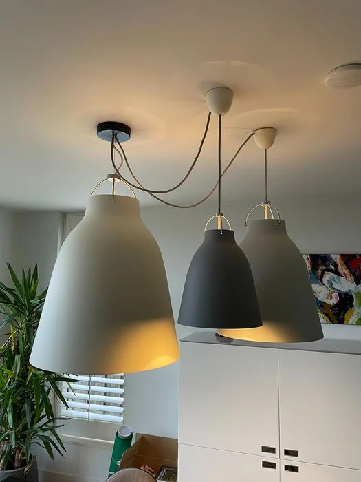 Lámpara Colgante Cilíndrico Caravaggio Gris 25 x 120 en Gris – Material: Metal - Lámparas colgantes, Uruguay | Berna home, vista 2