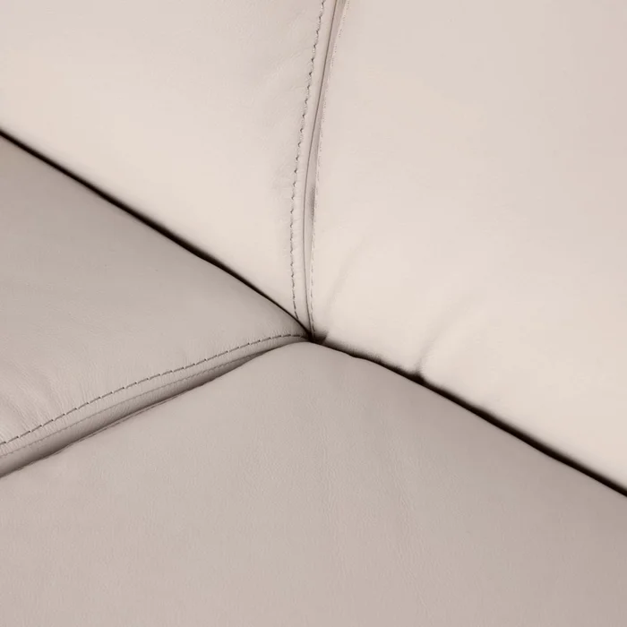 Sofa Con Chaise Más De 4 Cuerpos Cuero-y-madera Natural-beige Loft Arena en Beige - Sillones y sofás, Uruguay | Divino, vista 6