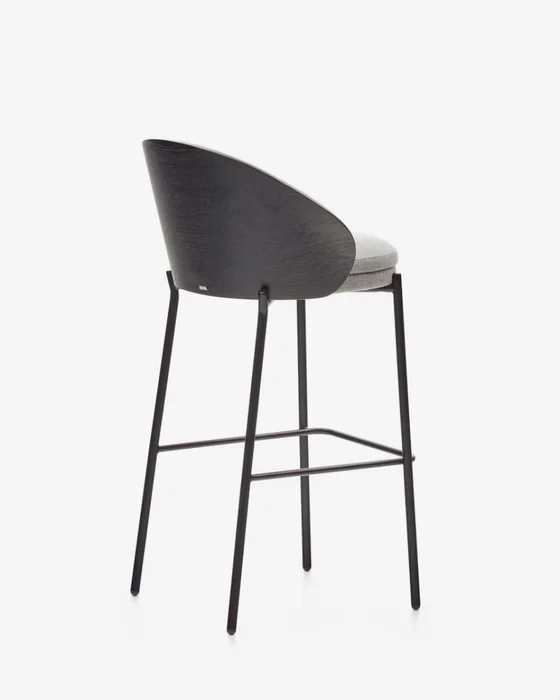 Taburete Eamy - gris claro chapado en fresno con acabado natural y metal negro altura 77 cm en Negro - Butacas, banquetas y puffs, Uruguay | Kavehome, vista 6