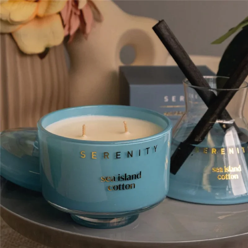 VELA AROMATIVA 230G SEA ISLAND COTTON CELESTE en Celeste - Velas y Portavelas, Uruguay | Koz, vista 3