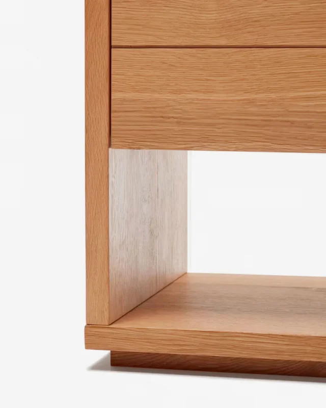 Aparador Alguema - 4 puertas en chapa de roble con acabado natural 200 x 74 cm en Madera natural - Aparadores y recibidores, Uruguay | Kavehome, vista 4