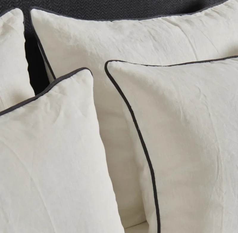 Almohadón con vivo combinado - Textiles, Uruguay | Decilo con Alma, vista 3