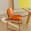 Silla apilable Meli de chenilla beige y patas de metal beige FSC Mix Credit - terracota y patas de metal terracota en Rojo - Sillas, Uruguay | Kavehome, vista 3 de 9