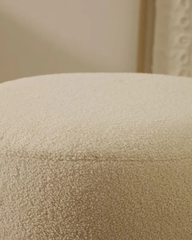 Reposapiés desenfundable Kaeli de borreguito crudo Ø 60 cm en Blanco - Butacas, banquetas y puffs, Uruguay | Kavehome, vista 3
