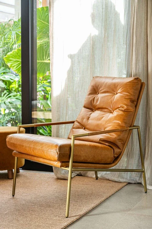 BUTACA BENZ - CUERO ITALIANO CARAMELO en Marrón - Butacas, banquetas y puffs, Uruguay | La Iberica, vista 5