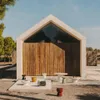 Mesa auxiliar de exterior Mesquida - de terrazo verde Ø 39 cm en Verde - Mesas de arrimo, Uruguay | Kavehome, vista 3 de 6