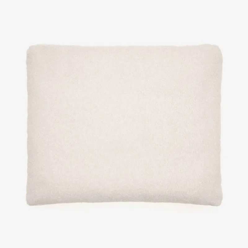 Almohadón Martina de borreguito crudo 60 x 70 cm en Blanco - Textiles, Uruguay | Kavehome