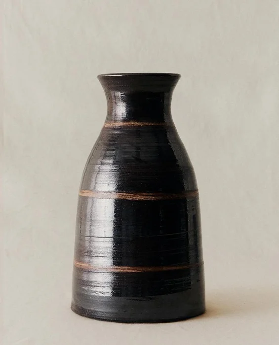 JARRÓN DECORATIVO ALTO en Negro - Jarrones, Uruguay | Zara Home