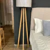 Lámpara de Pie Apollo con Pantalla Lino Beige - Lámparas de pie, Uruguay | Berna home, vista 3 de 6