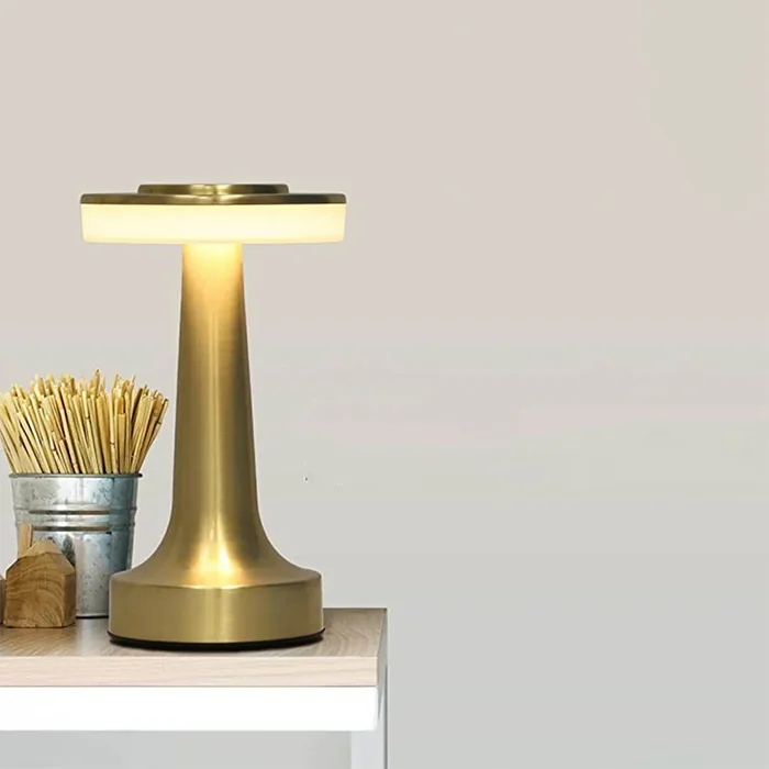 Lámpara de Mesa Lucerna Portátil Recargable Gold en Amarillo - Lámparas de mesa, Uruguay | Serlux, vista 6