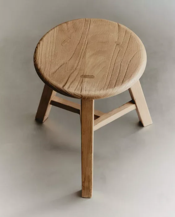 TABURETE MADERA OLMO - Sillas, Uruguay | Zara Home