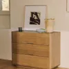 Cómoda Arelida de chapa y madera maciza de roble acabado marrón claro 100 x 80 cm en Marrón - Cómodas, Uruguay | Kavehome, vista 2 de 8