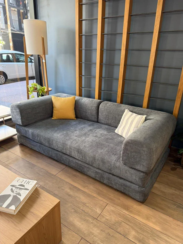 Sofa Cama Teddy - Gris Oscuro en Gris - Sillones y sofás, Uruguay | Berna Home, vista 5