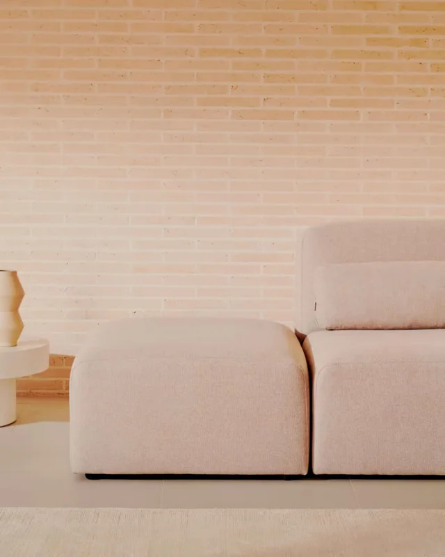 Puf terminal Neom - beige 75 x 89 cm en Beige - Butacas, banquetas y puffs, Uruguay | Kavehome, vista 3