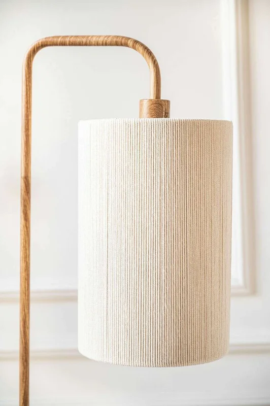 LAMPARA DE PIE MALIBU en Madera natural - Lámparas de pie, Uruguay | La Iberica, vista 4