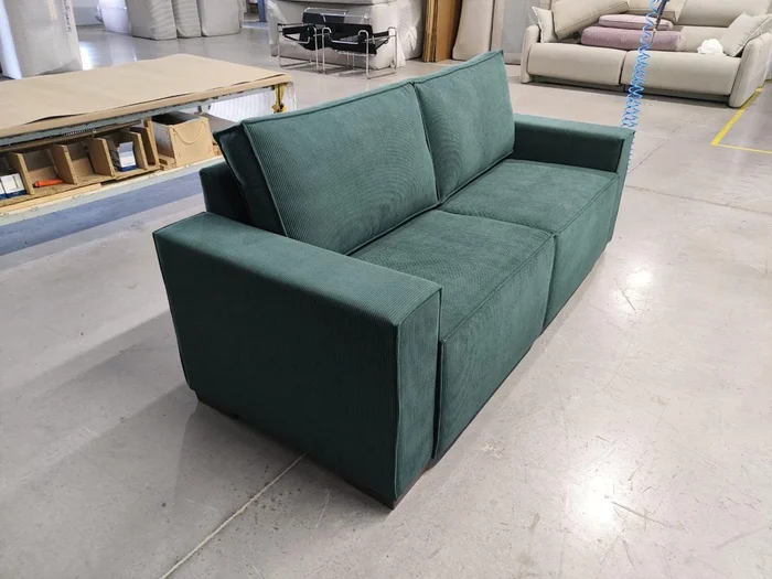 Sofa Moscú 3 Cuerpos 200cm – Verde Easy Clean en Verde - Sillones y sofás, Uruguay | Berna Home, vista 4