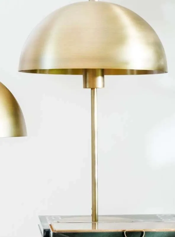 LAMPARA HONGUITO GOLD - 29 X 45 CMS en Dorado - Lámparas de mesa, Uruguay | La Iberica