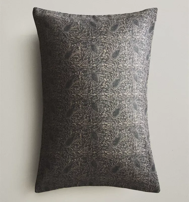 FUNDA COJÍN PRINT PAISLEY en Multicolor - Textiles, Uruguay | Zara Home