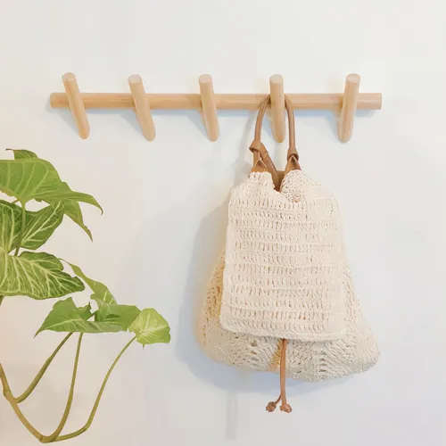 Perchero de pared de madera en Madera natural - Muebles, Uruguay | Decoramuss