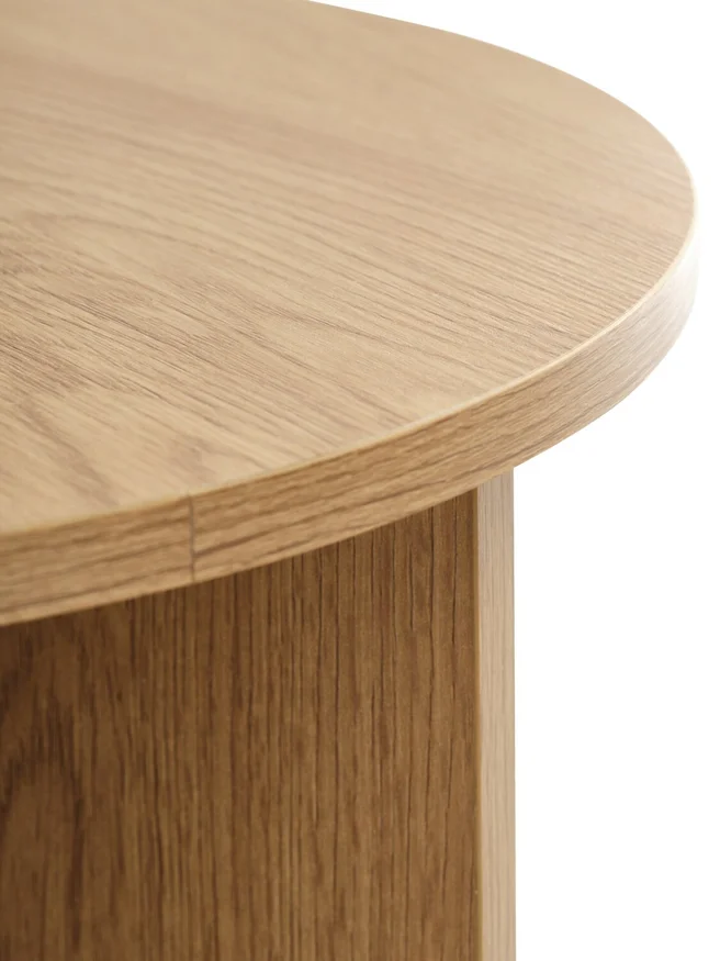 Mesa auxiliar RAASTED Ø40 color roble en Madera natural - Mesas de arrimo, Uruguay | JYSK, vista 2