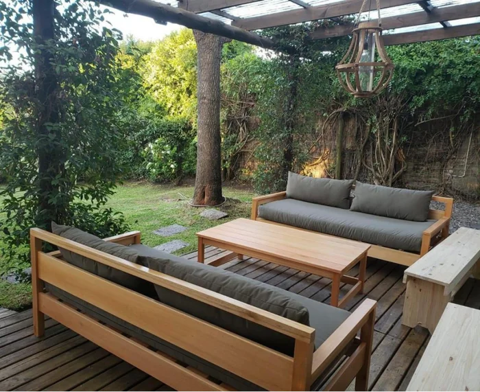 Juego 2 sillones con posabrazo bajo + mesa - Muebles para el exterior, Uruguay | Entrecasa