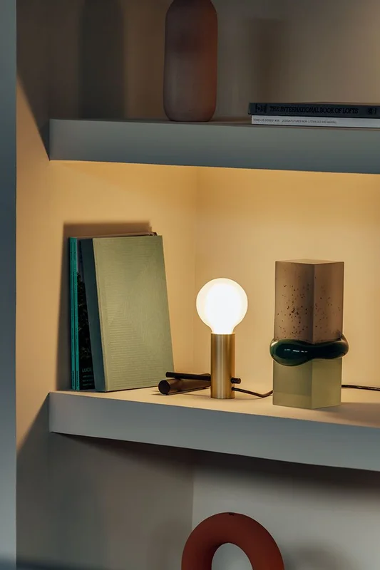 Nude Tiny  en Dorado - Lámparas de mesa, Uruguay | Darko Lighting, vista 3
