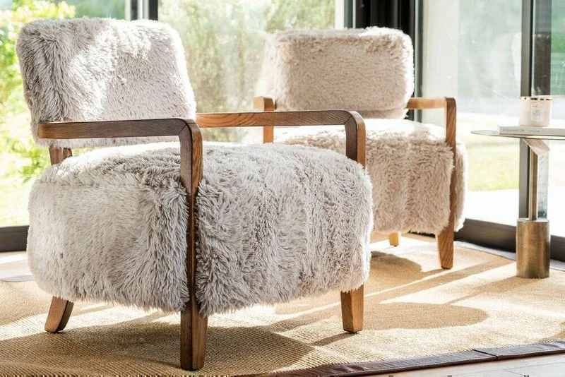 BUTACA WOOLY - WALNUT Y PELO LARGO en Beige - Butacas, banquetas y puffs, Uruguay | La Iberica, vista 4