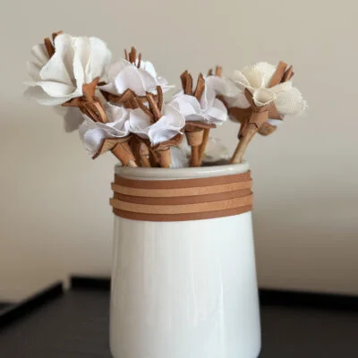 Florero o porta utensilios blanco con cuero en Blanco - Jarrones, Uruguay | Dreams On Time, vista 6
