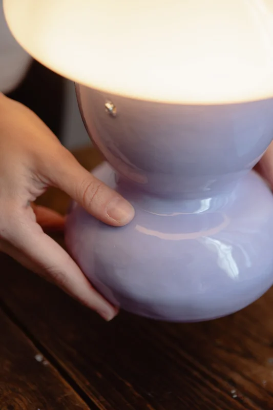 Luminaria Lila Lunar en Violeta - Lámparas de mesa, Uruguay | Maruja objetos, vista 3