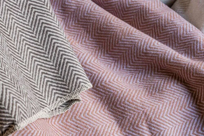 MANTA AUSTRIACA ESPIGA - MALVA en Violeta - Textiles, Uruguay | La Iberica, vista 4