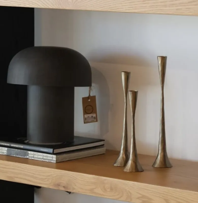 L.MESA CHAMPI H31 en Negro - Lámparas de mesa, Uruguay | Masinfinito Casa