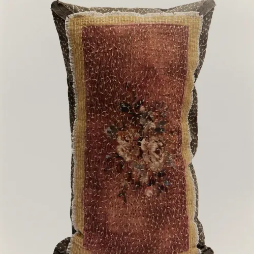 FUNDA COJÍN APLQUE FLORAL - Textiles, Uruguay | Zara Home