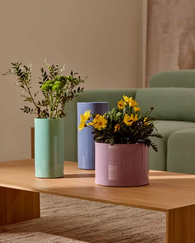 Jarrón de cerámica Elova - lila 16cm en Violeta - Jarrones, Uruguay | Kavehome, vista 4