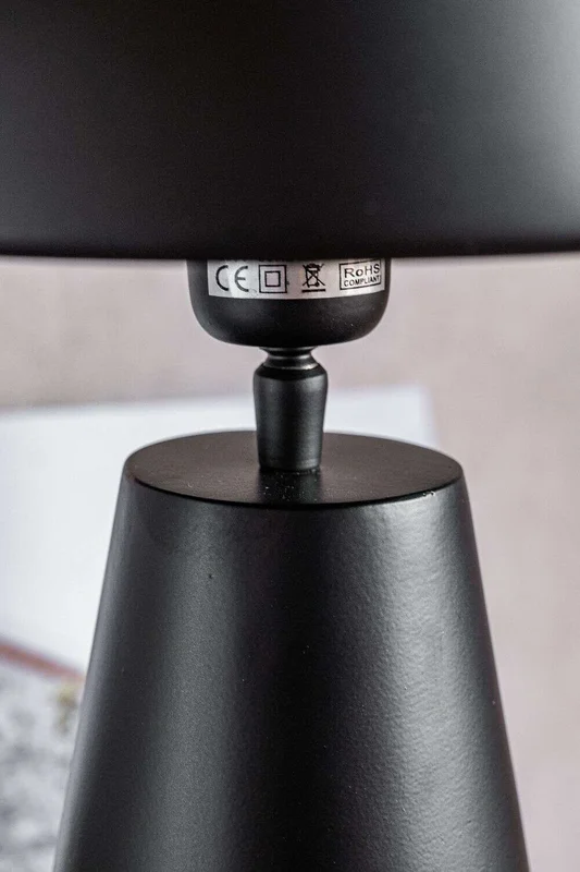 LAMPARA LIPA MATT - BLACK en Negro - Lámparas de mesa, Uruguay | La Iberica, vista 3