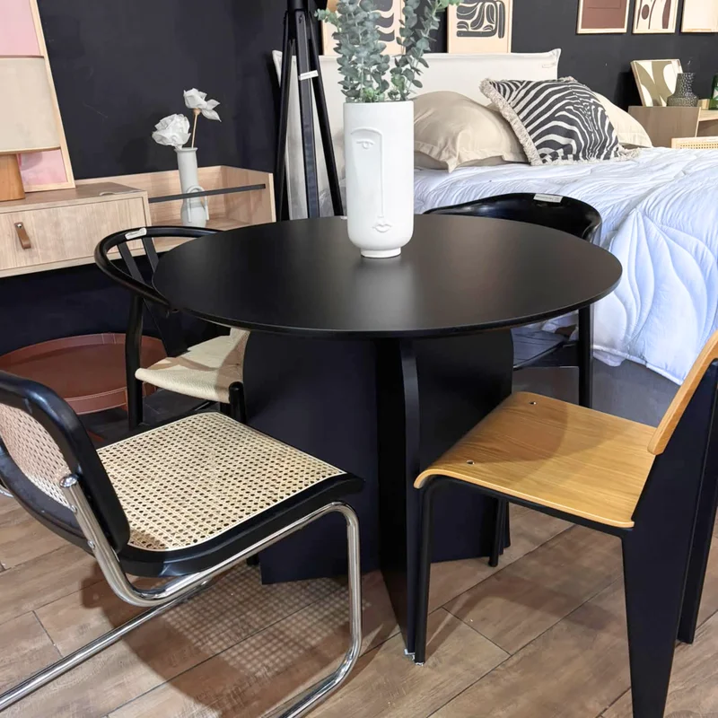 Mesa de Comedor Arco Ovalada 90x100cm – Negro en Negro - Mesas de comedor, Uruguay | Berna Home, vista 3