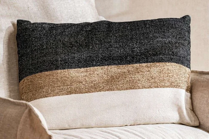 ALMOHADON MATEO - 40 X 60 CMS - Textiles, Uruguay | La Iberica