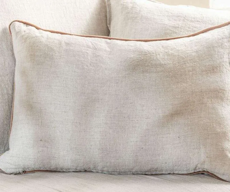 ALMOHADON AZUR - LINO CRUDO CON VIVO LADRILLO - 60 X 40 CMS en Multicolor - Textiles, Uruguay | La Iberica