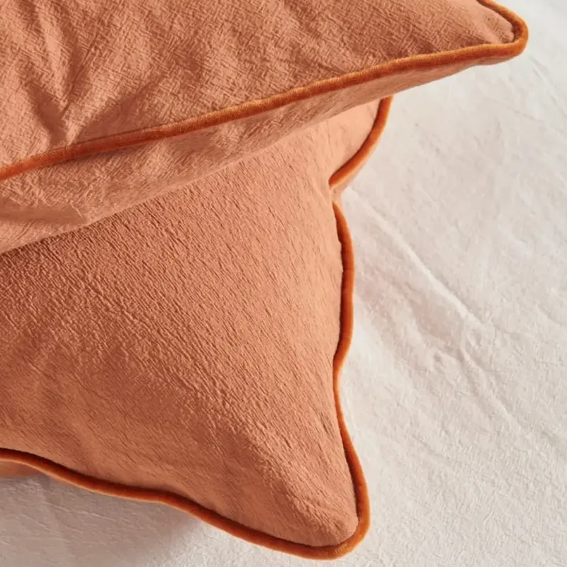 Almohadón con vivo combinado - Textiles, Uruguay | Decilo con Alma