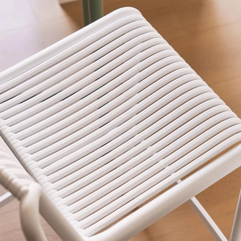 Banqueta La Roche Blanco en Blanco - Butacas, banquetas y puffs, Uruguay | Decotech, vista 7