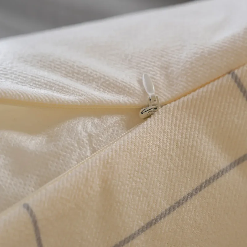 Funda de Almohadón Cuadros Simples en Blanco - Textiles, Uruguay | Arredo, vista 3