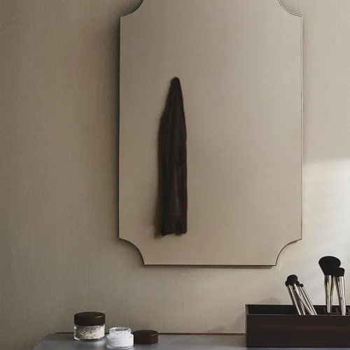 ESPEJO PERFIL PLATA en Plateado - Espejos, Uruguay | Zara Home