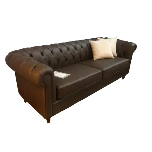 Sofa clasico 3 cuerpos - 100% Cuero marrón - Pata madera clara en Marrón - Sillones y sofás, Uruguay | Champagne Home