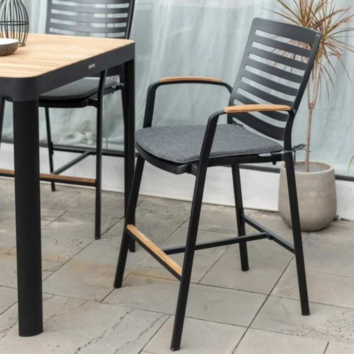 Silla de Bar - Portals - Negro en Gris - Muebles para el exterior, Uruguay | Rústico Hogar, vista 4