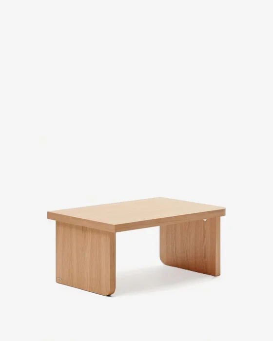 Mesa de centro Oaq de chapa de roble con acabado natural - 89 x 62 cm en Madera natural - Mesas de living, Uruguay | Kavehome